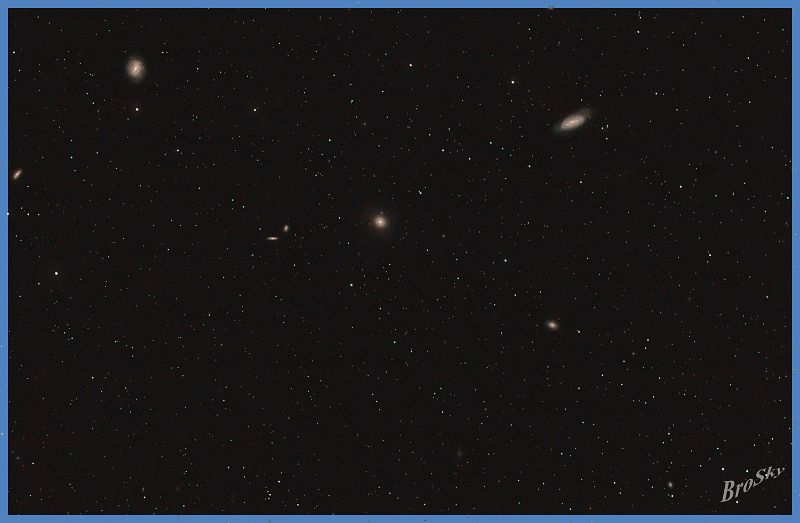 Virgo_Haufen_160509.jpg -    Objekt: Virgohaufen    Sternbild: Virgo - Jungfrau Aufnahmeort: Senden Aufnahmedatum: 16.05.2009 Belichtung: 16 x 300 sec Optik: 127 mm Meade Triplett Apo Kamera: Canon 400D Astro mit Lumicon Deep Sky Filter 